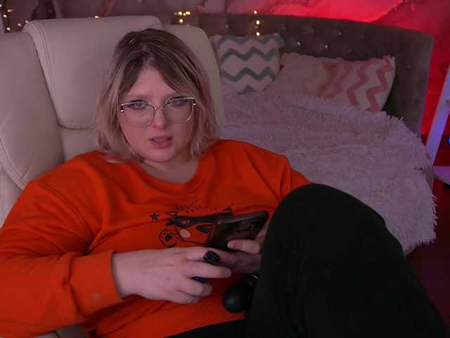 CoolTatis's BongaCams show and profile