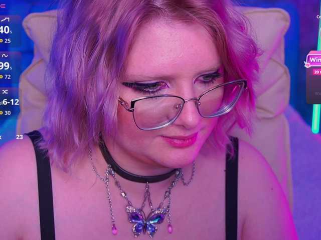 CoolTatis's BongaCams show and profile