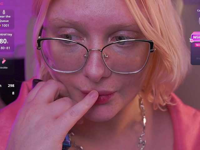 CoolTatis's BongaCams show and profile