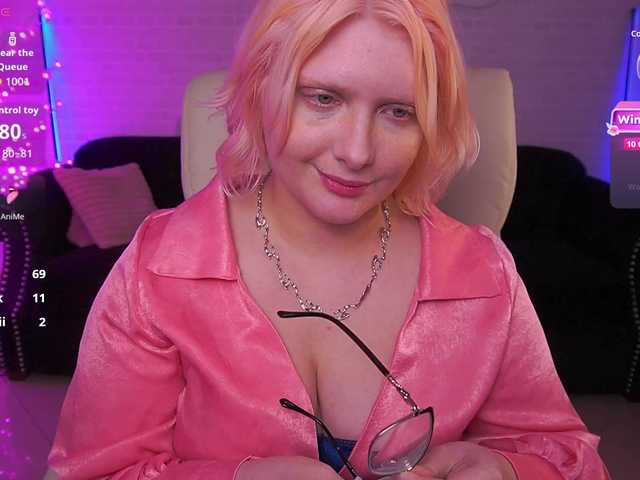 CoolTatis's BongaCams show and profile