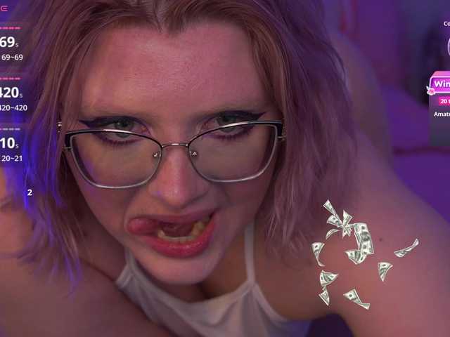 CoolTatis's BongaCams show and profile