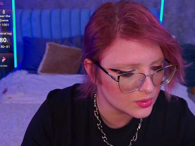 CoolTatis's BongaCams show and profile