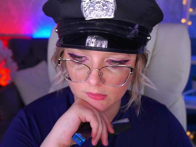 CoolTatis's BongaCams show and profile