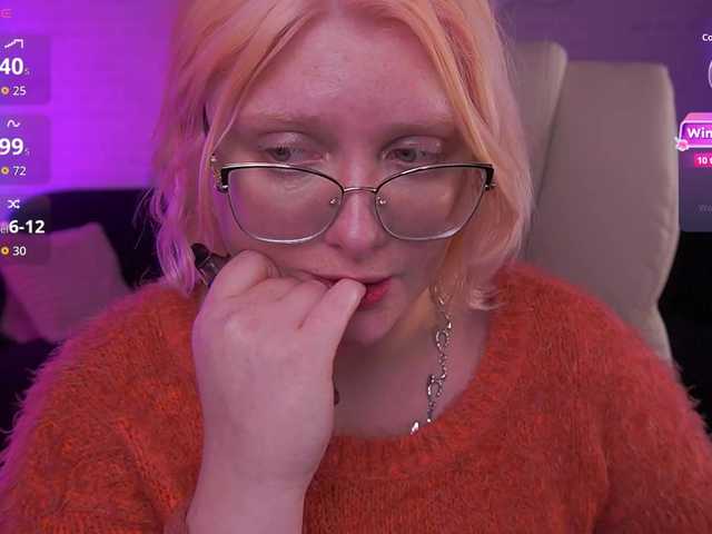 CoolTatis's BongaCams show and profile