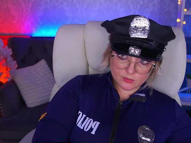 CoolTatis's BongaCams show and profile