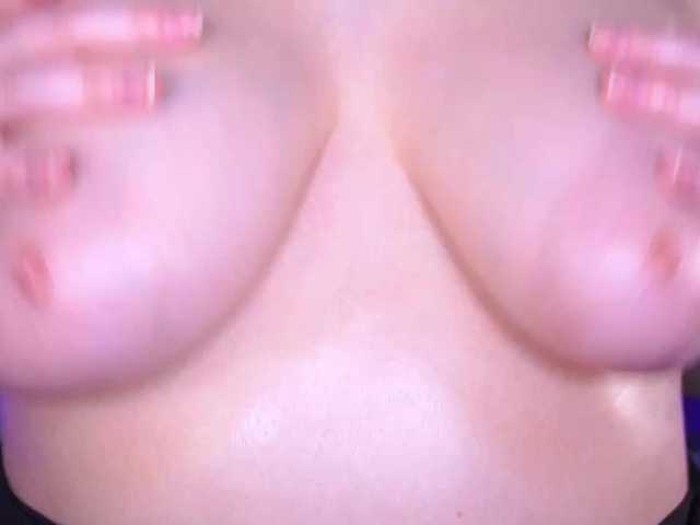 CoolTatis's BongaCams show and profile