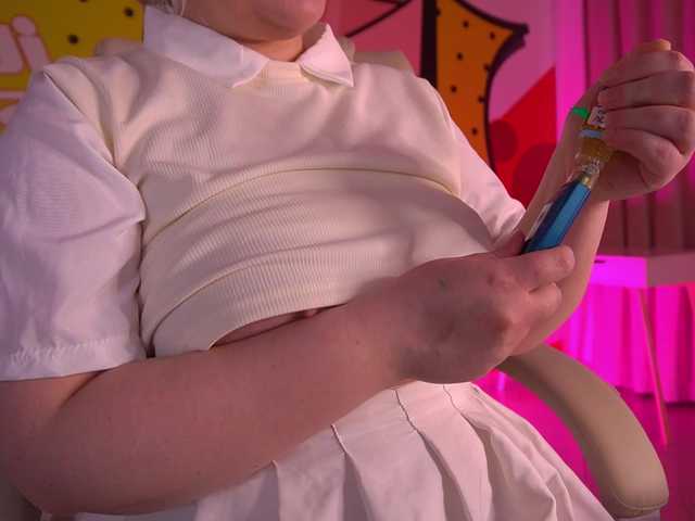 CoolTatis's BongaCams show and profile