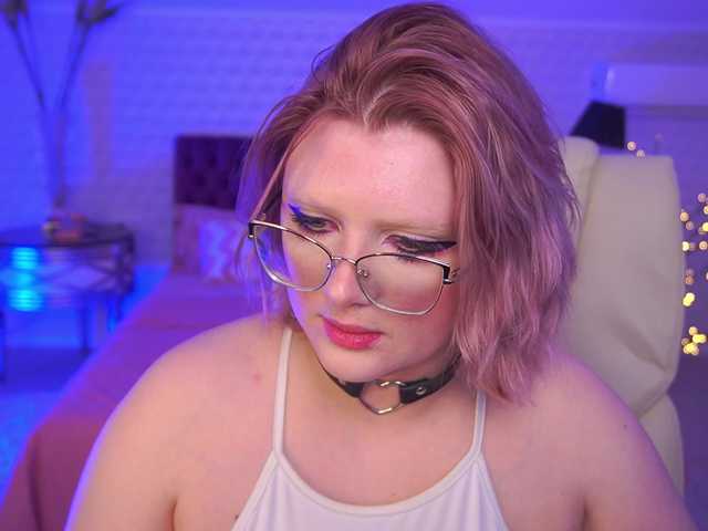 CoolTatis's BongaCams show and profile