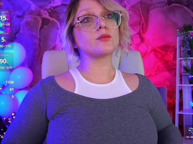 CoolTatis's BongaCams show and profile