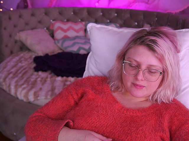 CoolTatis's BongaCams show and profile