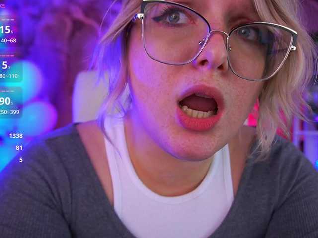 CoolTatis's BongaCams show and profile