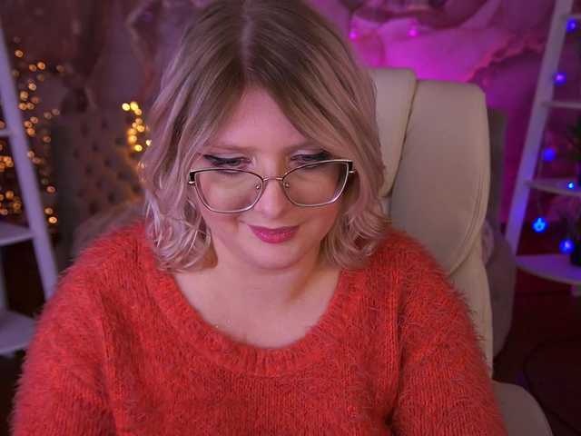 CoolTatis's BongaCams show and profile