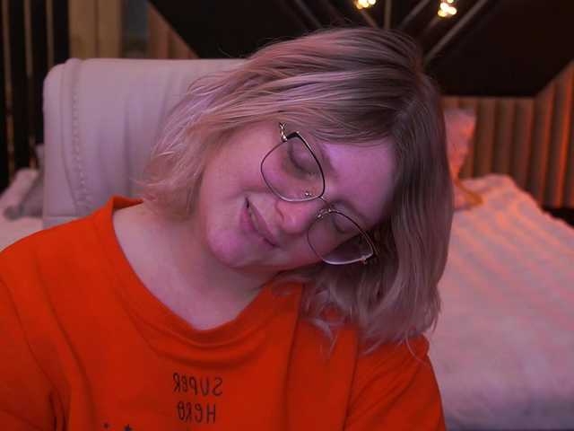 CoolTatis's BongaCams show and profile