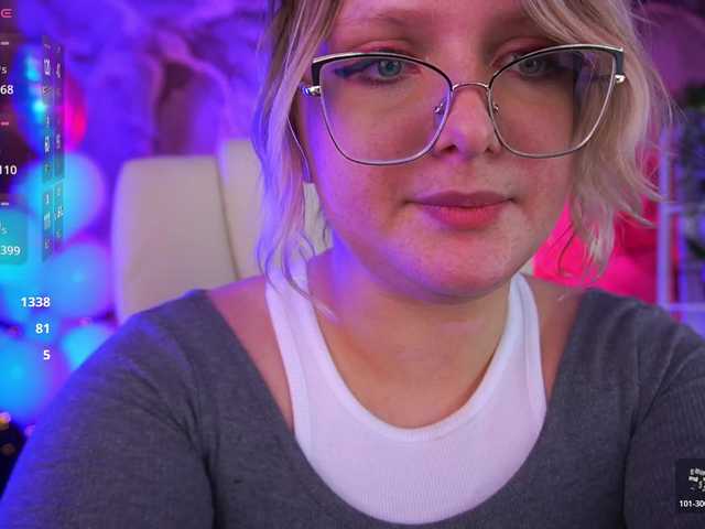 CoolTatis's BongaCams show and profile