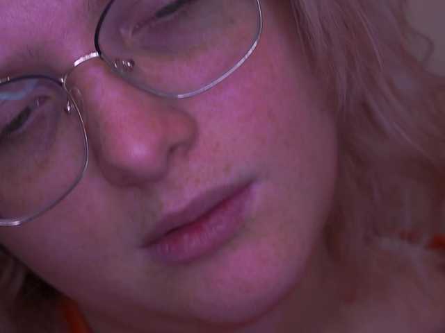 CoolTatis's BongaCams show and profile