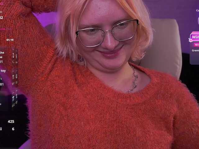 CoolTatis's BongaCams show and profile