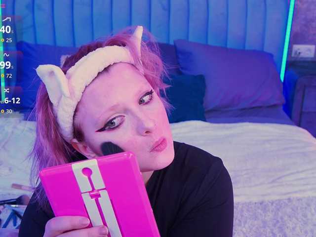 CoolTatis's BongaCams show and profile