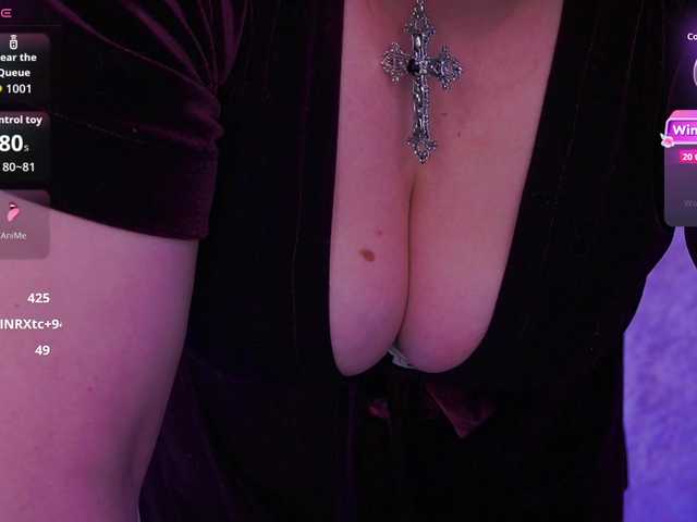 CoolTatis's BongaCams show and profile