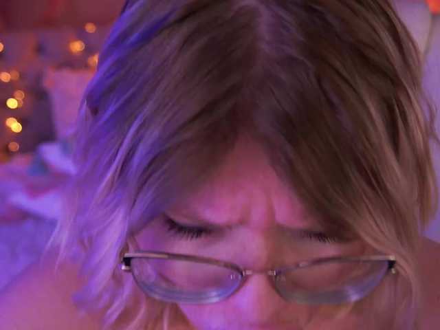 CoolTatis's BongaCams show and profile