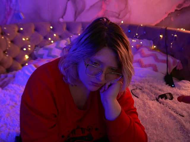 CoolTatis's BongaCams show and profile