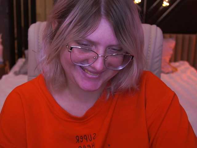 CoolTatis's BongaCams show and profile