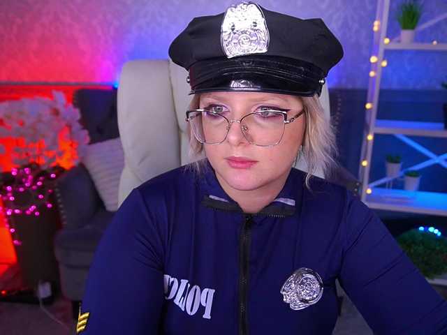 CoolTatis's BongaCams show and profile