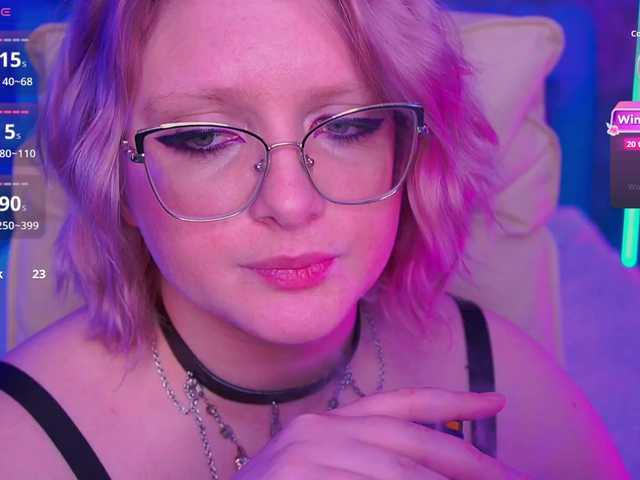 CoolTatis's BongaCams show and profile