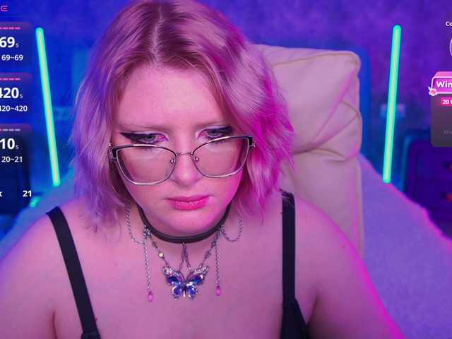 CoolTatis's BongaCams show and profile