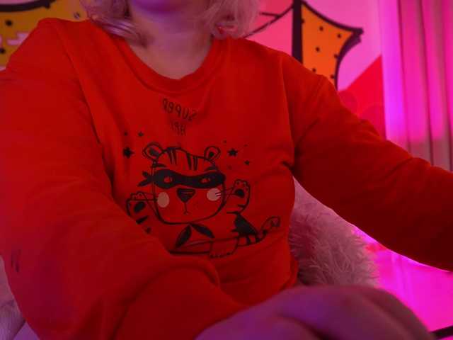 CoolTatis's BongaCams show and profile