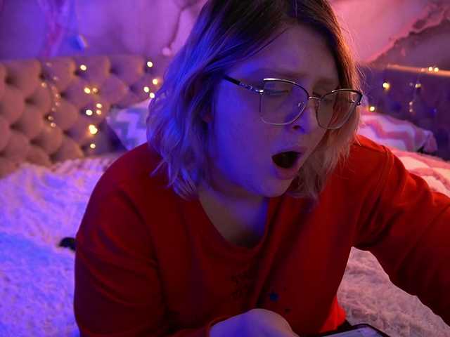 CoolTatis's BongaCams show and profile