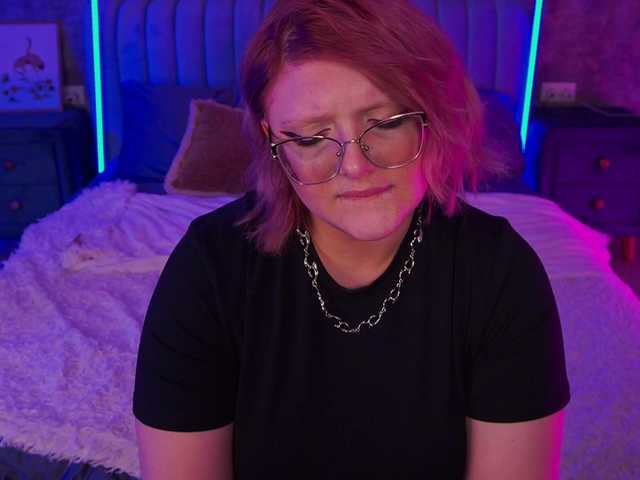 CoolTatis's BongaCams show and profile