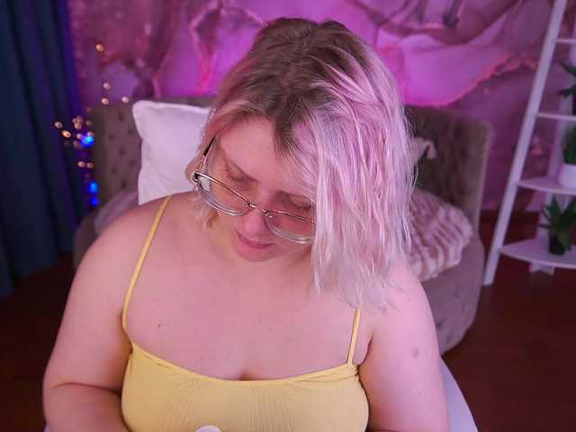 CoolTatis Live Cam on BongaCams