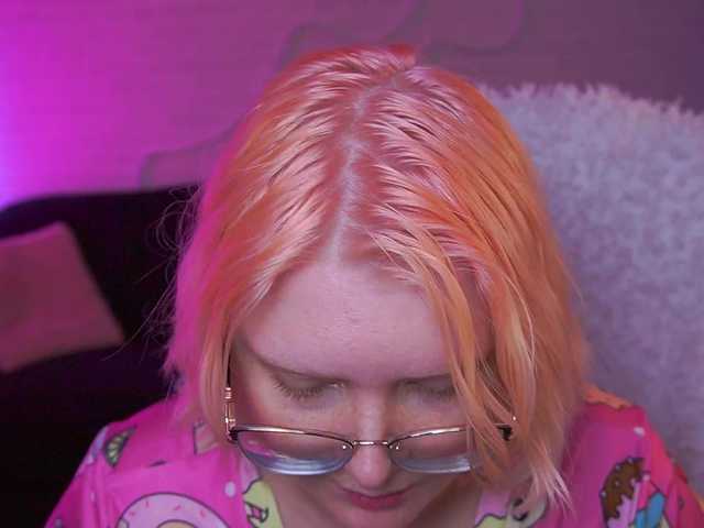 CoolTatis's BongaCams show and profile