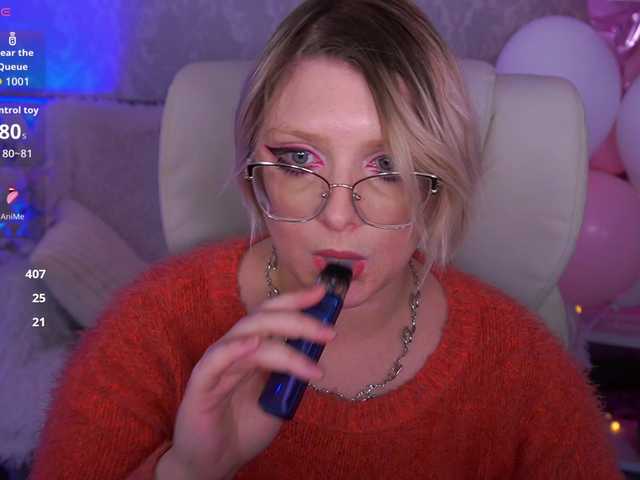 CoolTatis's BongaCams show and profile