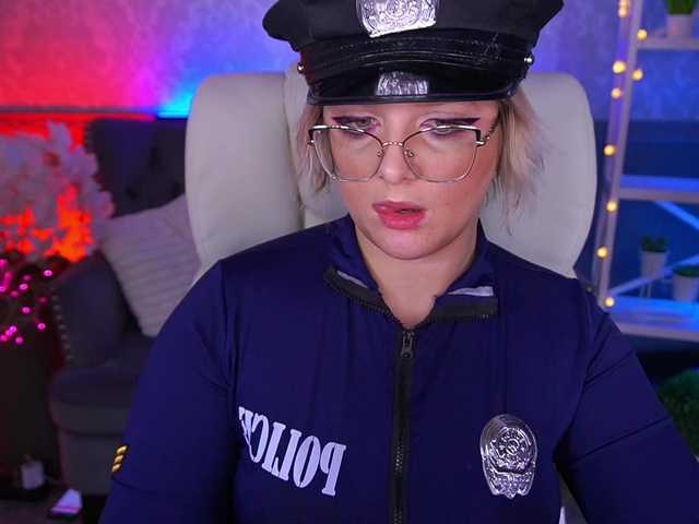 CoolTatis's BongaCams show and profile