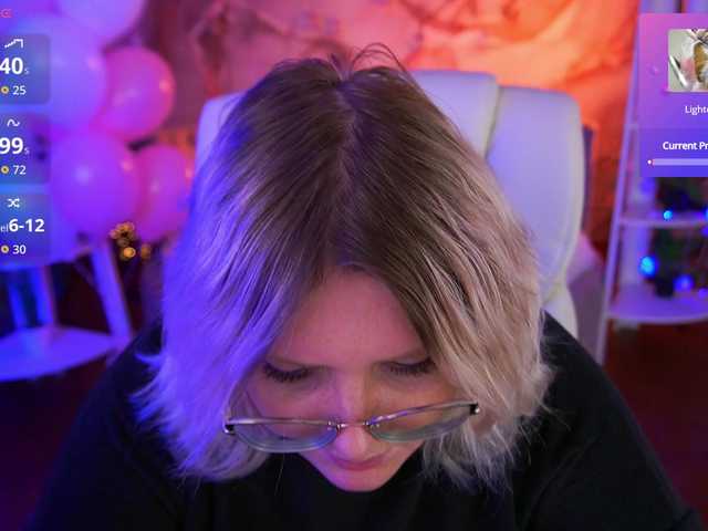 CoolTatis's BongaCams show and profile