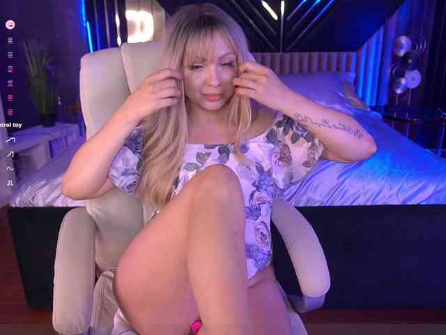 AnitaLevanta webcam