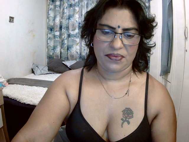 indiandelight001's BongaCams show and profile