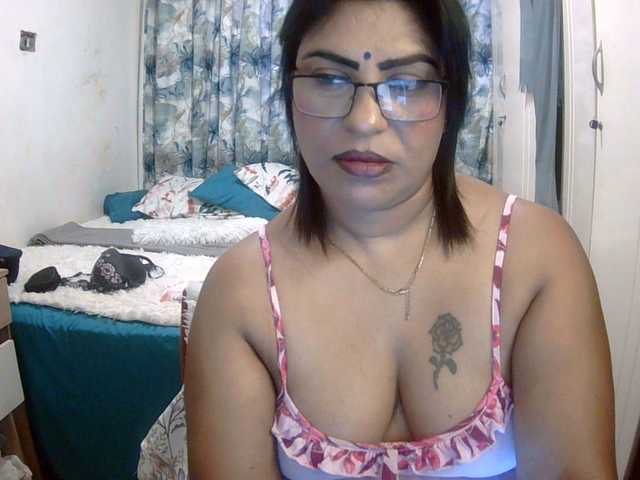 indiandelight001's BongaCams show and profile