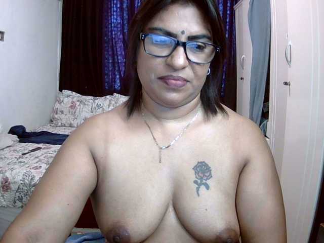 indiandelight001 from BongaCams is Freechat