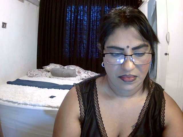 indiandelight001's BongaCams show and profile
