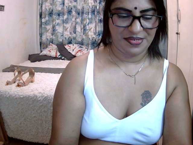 indiandelight001's BongaCams show and profile