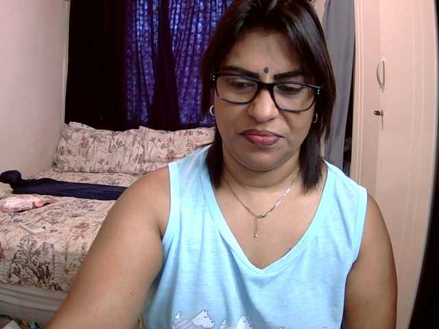 indiandelight001's BongaCams show and profile