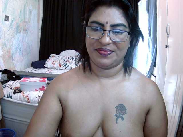 indiandelight001's BongaCams show and profile