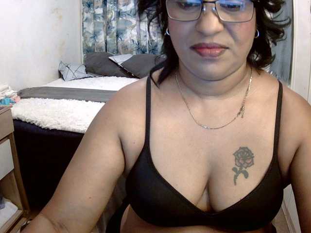 indiandelight001's BongaCams show and profile