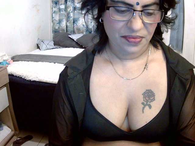 indiandelight001's BongaCams show and profile