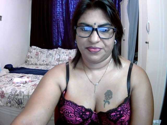 indiandelight001's BongaCams show and profile