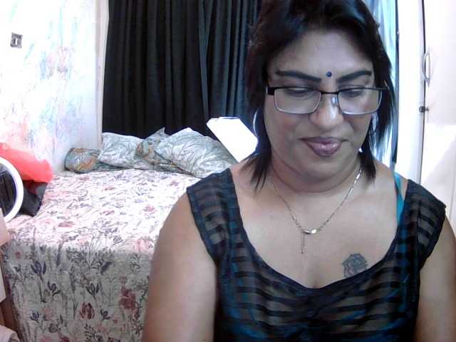 indiandelight001's BongaCams show and profile