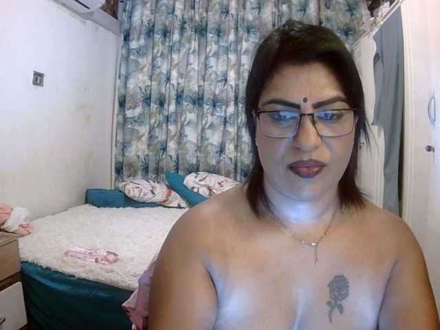 indiandelight001's BongaCams show and profile