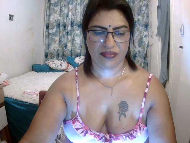 indiandelight001's BongaCams show and profile